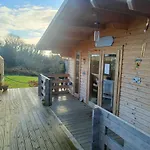 Luxury Log Cabin With Wood Fired Hot Tub