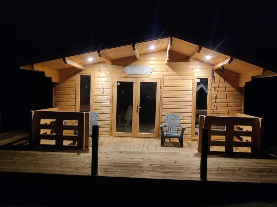 Luxury Log With Wood Fired Hot Tub Chalet
