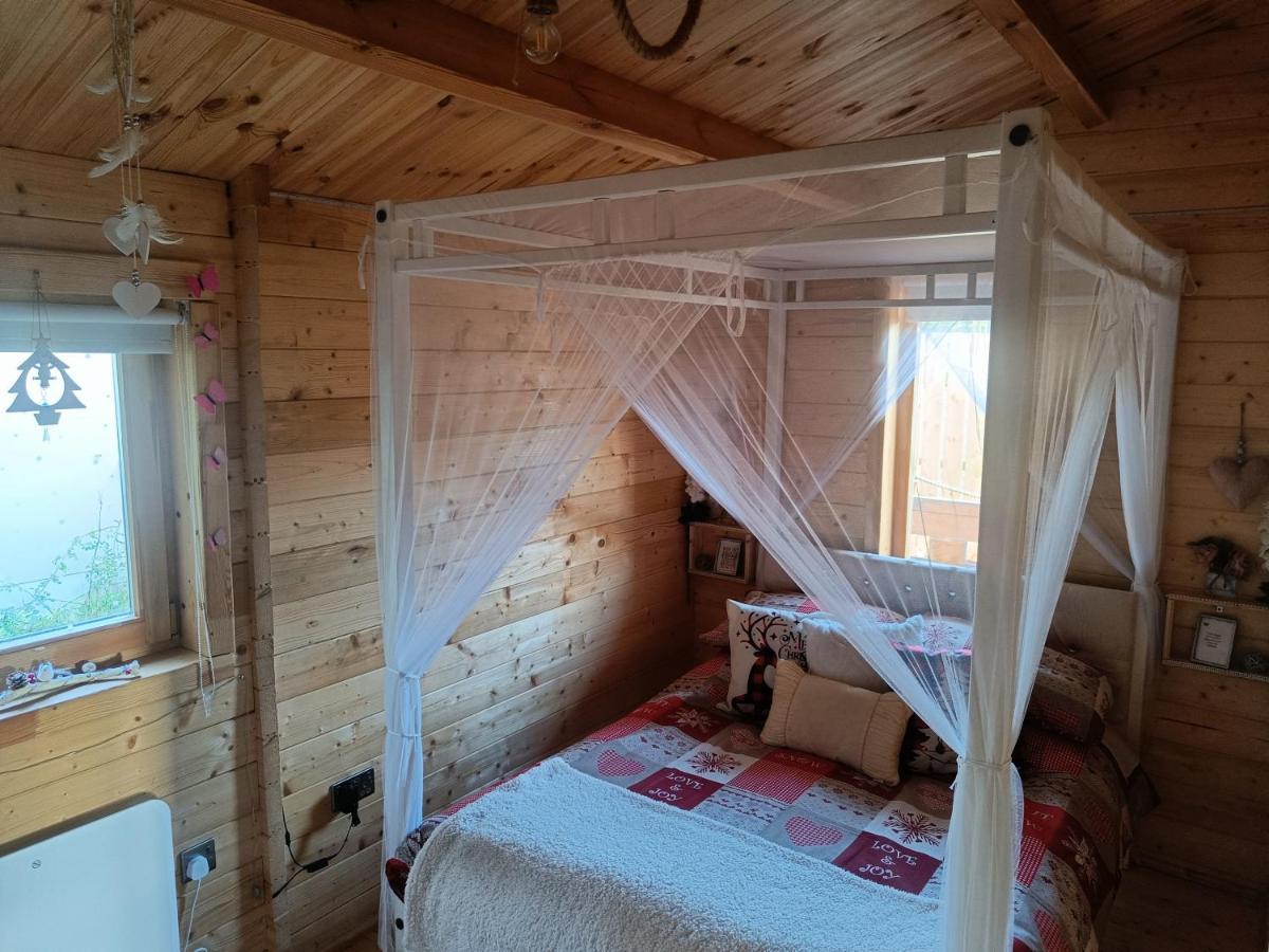 Luxury Log With Wood Fired Hot Tub Chalet Moville