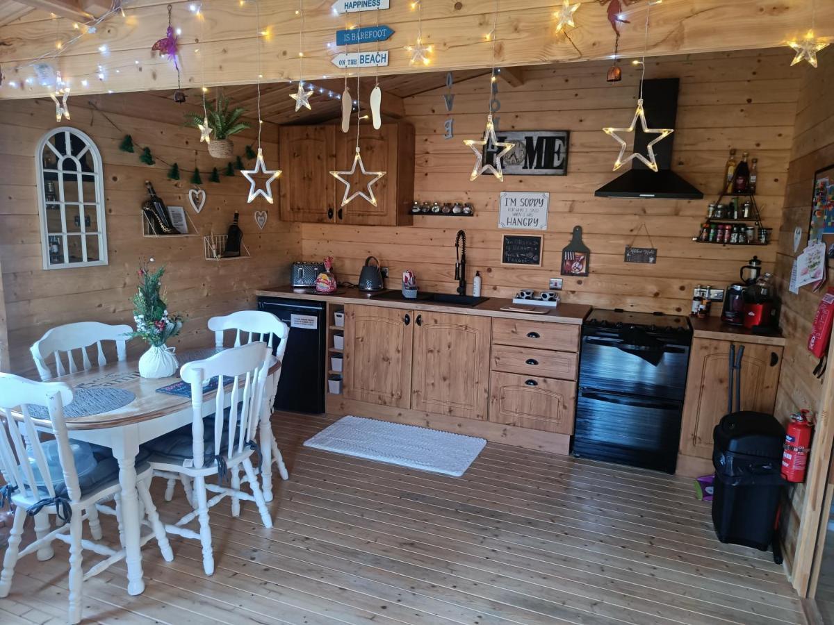 Luxury Log With Wood Fired Hot Tub Chalet Moville